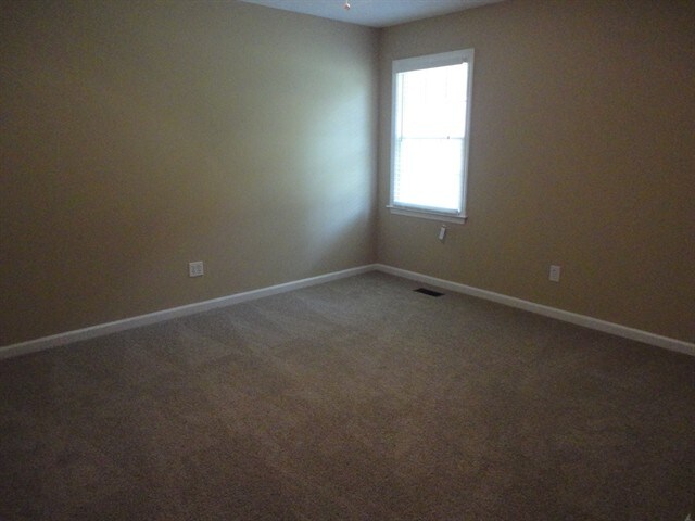 Building Photo - 534 Matthew Dr