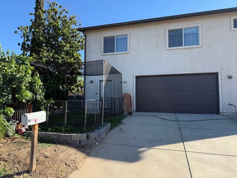 Entrance/Yard - 4058 E Midas Ave