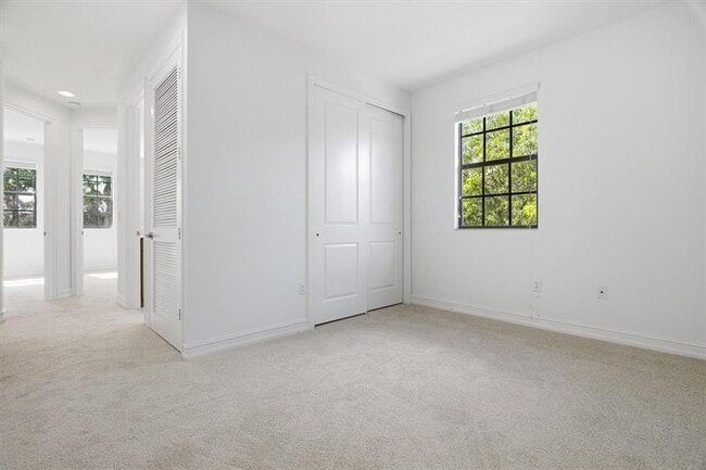 Building Photo - 13023 Riverwalk Cir S