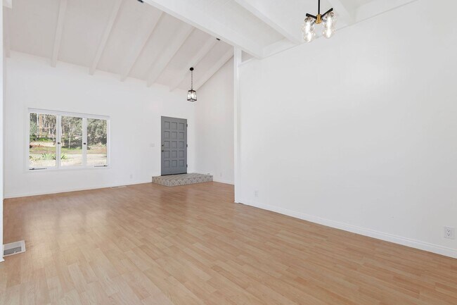 Building Photo - RARELY AVAILABLE: MONTECITO  UNION SCHOOL ...