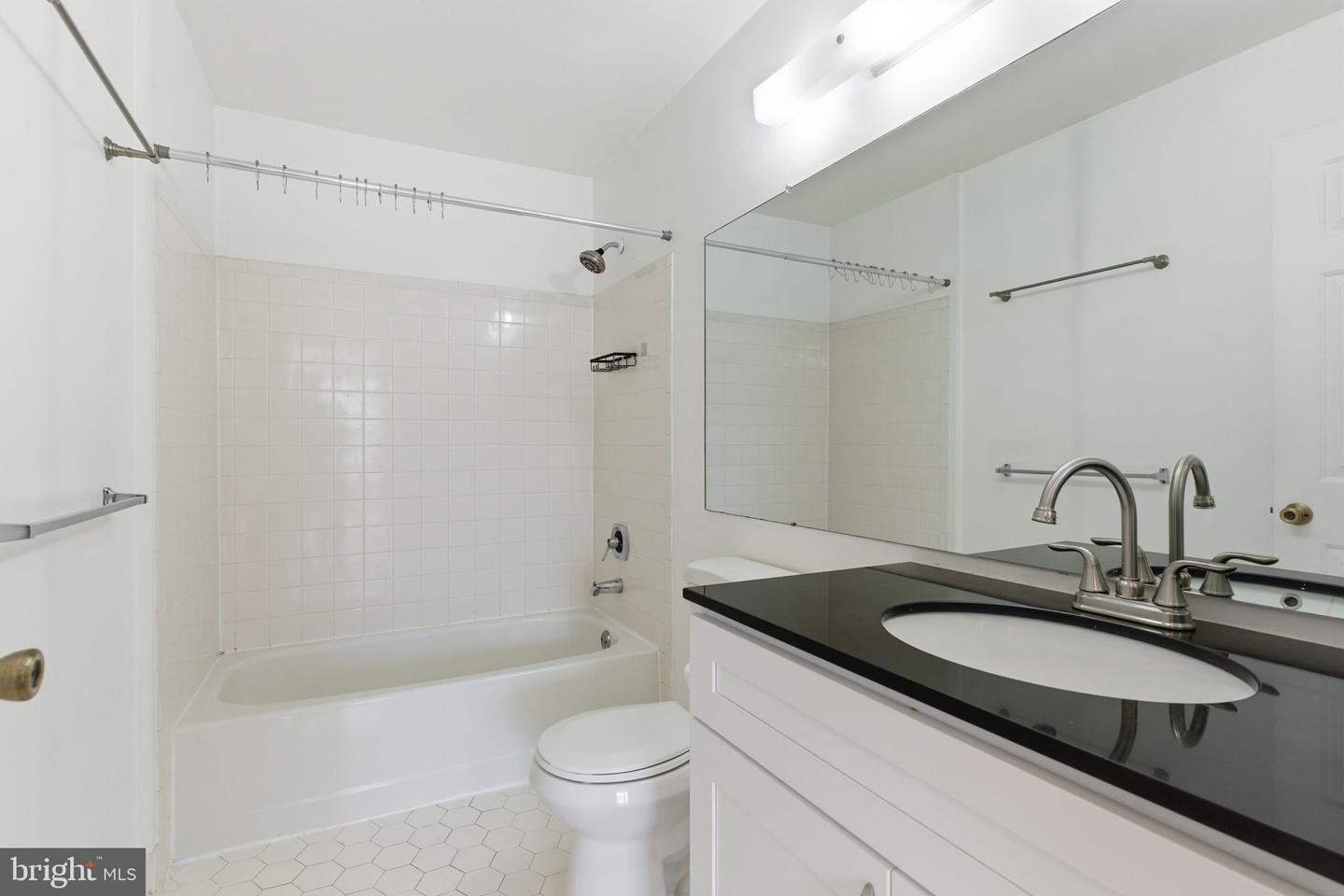 Building Photo - 30 Voscek Ct