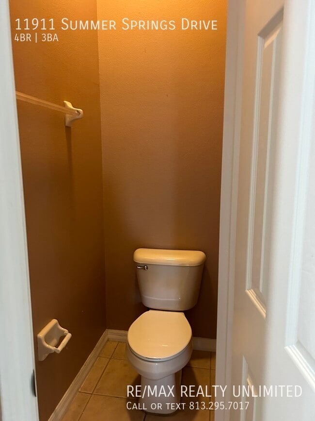 Building Photo - 11911 Summer Springs Dr