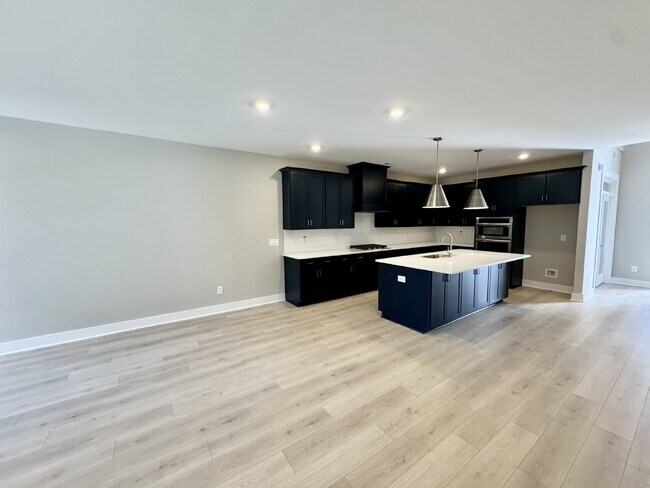 Building Photo - Brand New Townhome in Seneca