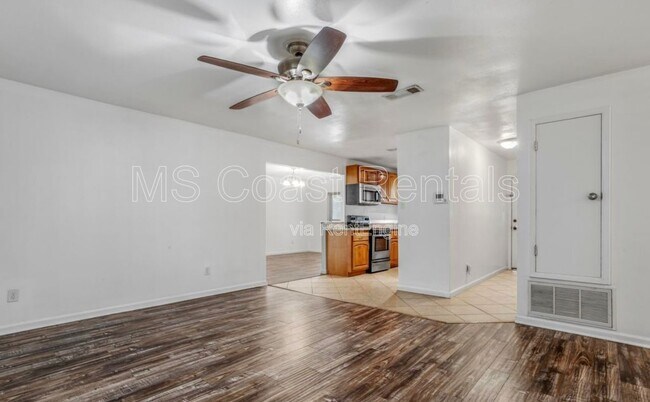 Building Photo - 7520 Marathon Dr