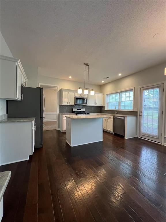 Building Photo - 230 Ascalon Ct