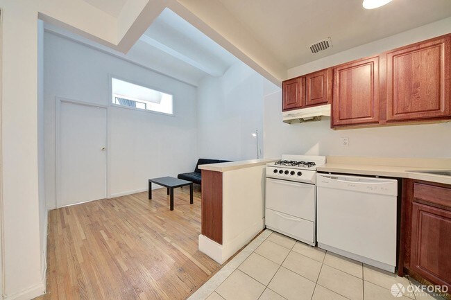 Building Photo - 220 Park Avenue South