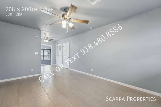 Building Photo - 208 S 200th E Ave