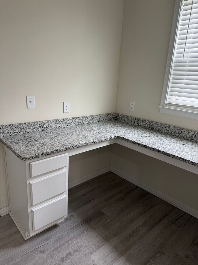 Building Photo - 3 BR/3BA | Newly Renovated Single Family Home | 1-Car Covered Parking | Gated backyard |Study and...