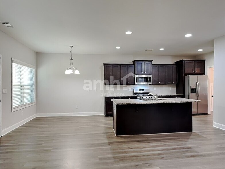 Building Photo - 1159 Victoria Walk Ln