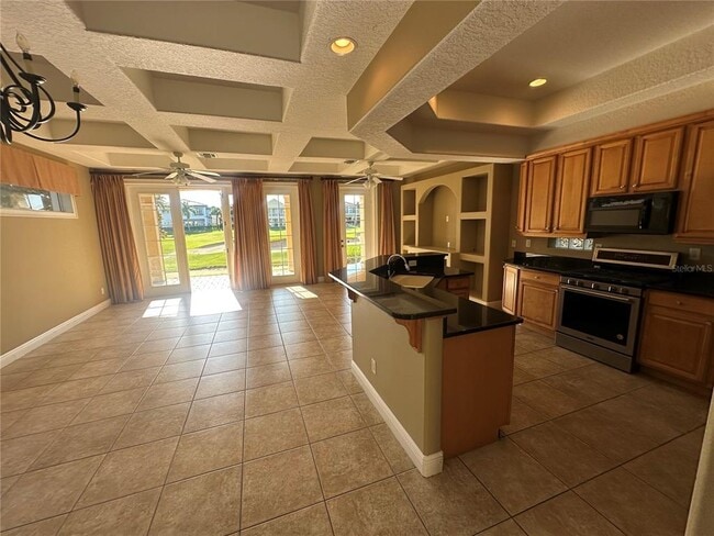 Building Photo - 1512 Euston Dr