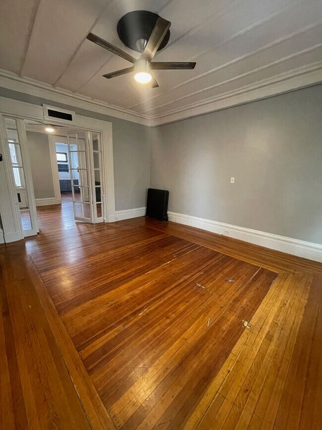 Building Photo - 151 Grand St