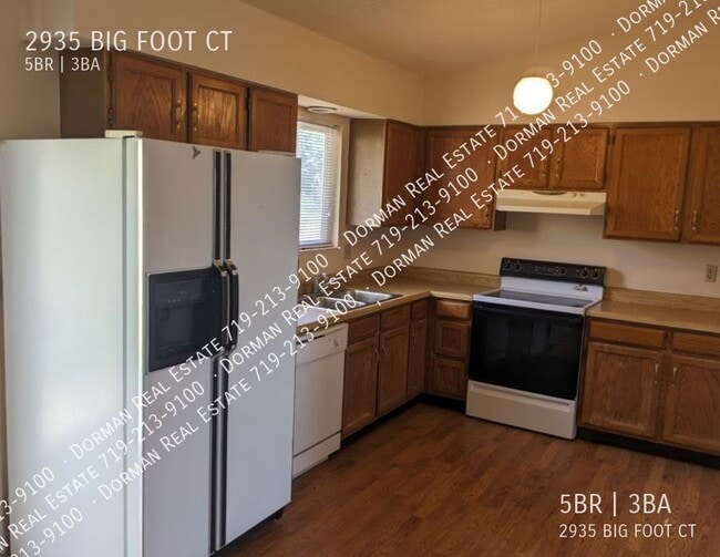 Building Photo - 2935 Big Foot Ct