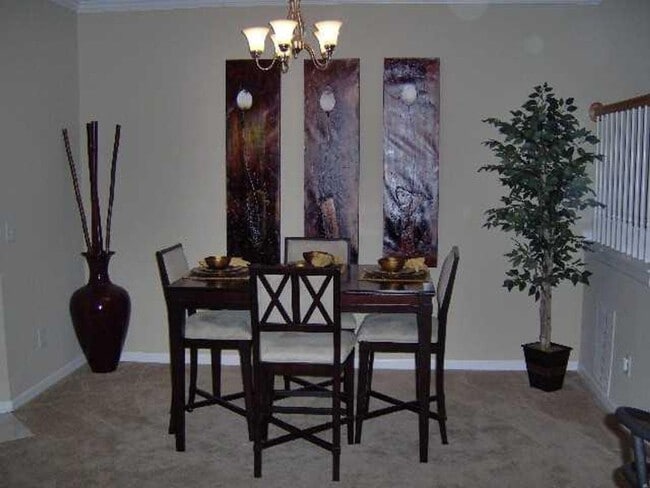 Building Photo - Acworth Town Home