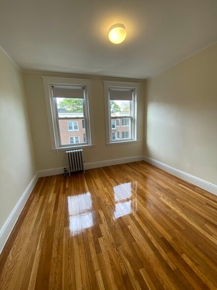 Building Photo - 8 Vinal St