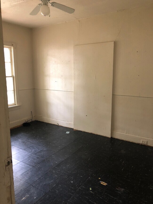 Building Photo - 2957 Regent St