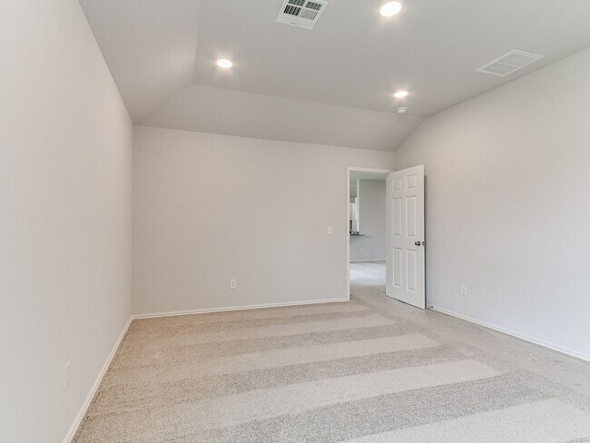 Building Photo - 928 S Bear Ln