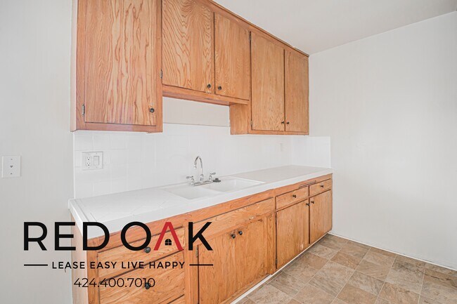 Building Photo - 1365 Orange Grove Ave