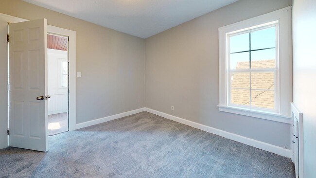 Building Photo - 6711 Dartworth Dr