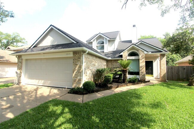 Building Photo - 3515 Woodmere Ln