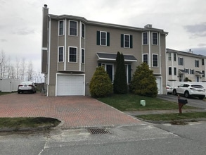 Building Photo - 8 Pearlbush Path