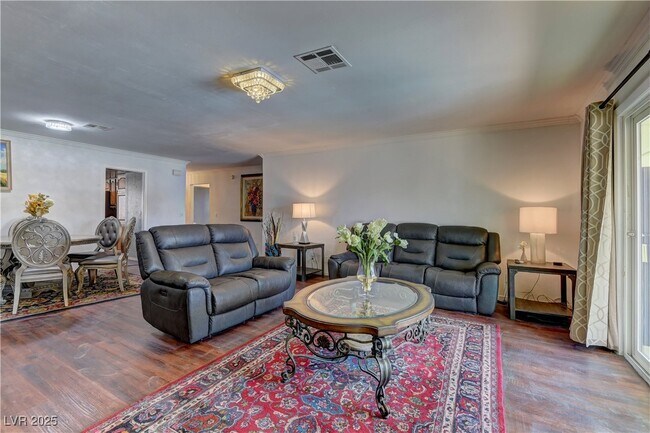 Building Photo - 4553 Balfour Dr