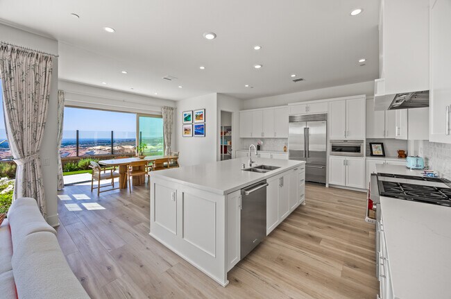 Building Photo - 135 Oakstone