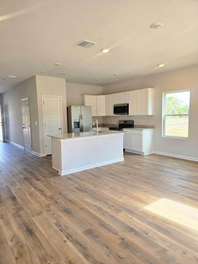 Building Photo - 190 Turpentine Dr