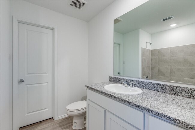 Building Photo - 9216 Grackle Pl