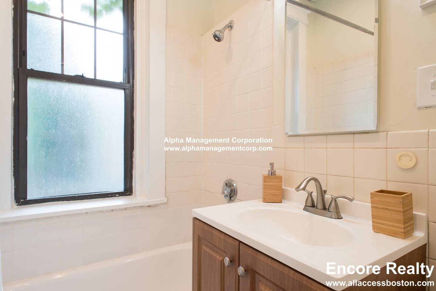 Building Photo - 58 Queensberry St