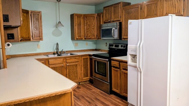 Building Photo - 1432 25th Ave