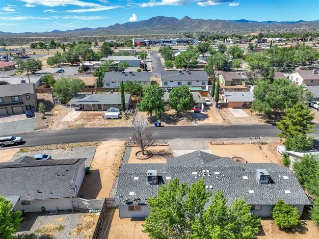 Building Photo - 3150 N Greg Dr