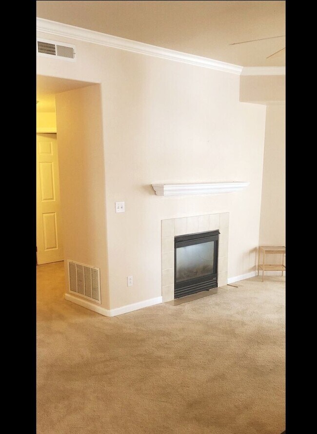 Building Photo - 7125 Ash Creek Heights