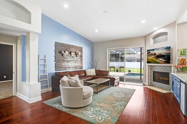 Building Photo - 16906 Equestrian Trail