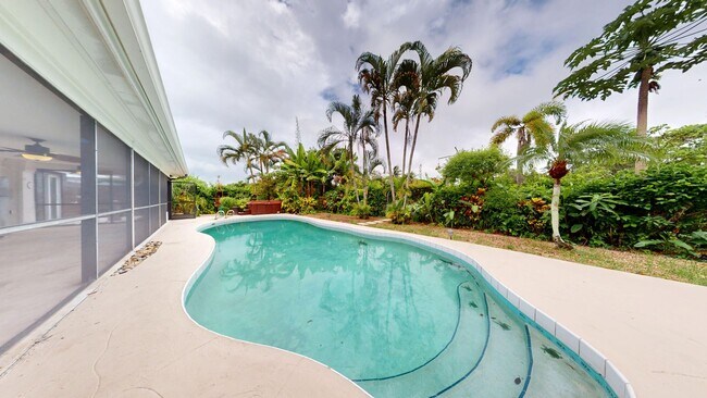 Building Photo - 3BR/ 3BA Pool Home   *Near Burns Rd Aquatic Center & Park * No HOA * 12+ Month Lease Options Avai...