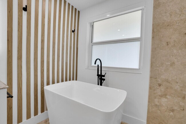 Building Photo - 2044 NW 52nd St