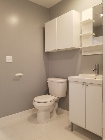 Bathroom - 11129 Archwood St