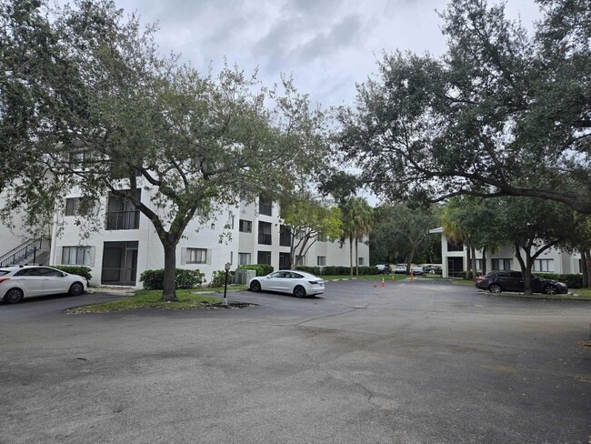 Building Photo - 2445 SW 18th Terrace