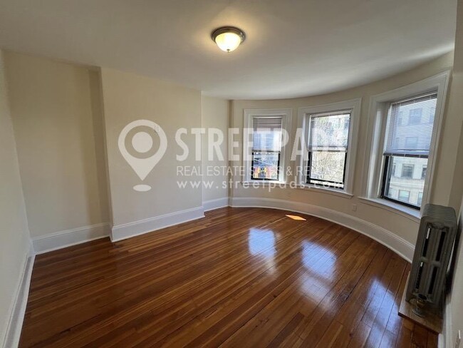 Building Photo - 2 bedroom in Cambridge MA 02139
