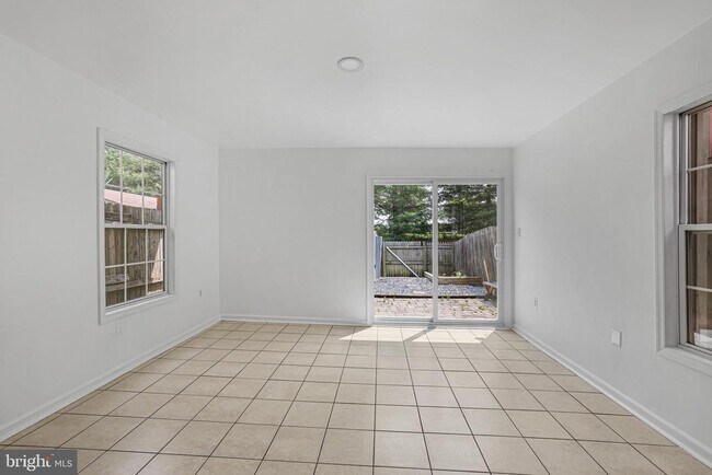 Building Photo - 1134 Providence Ct