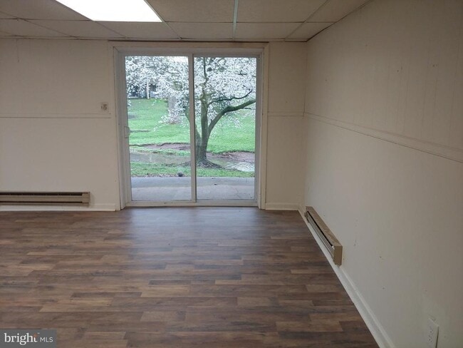 Building Photo - 214 Stonybrook Dr