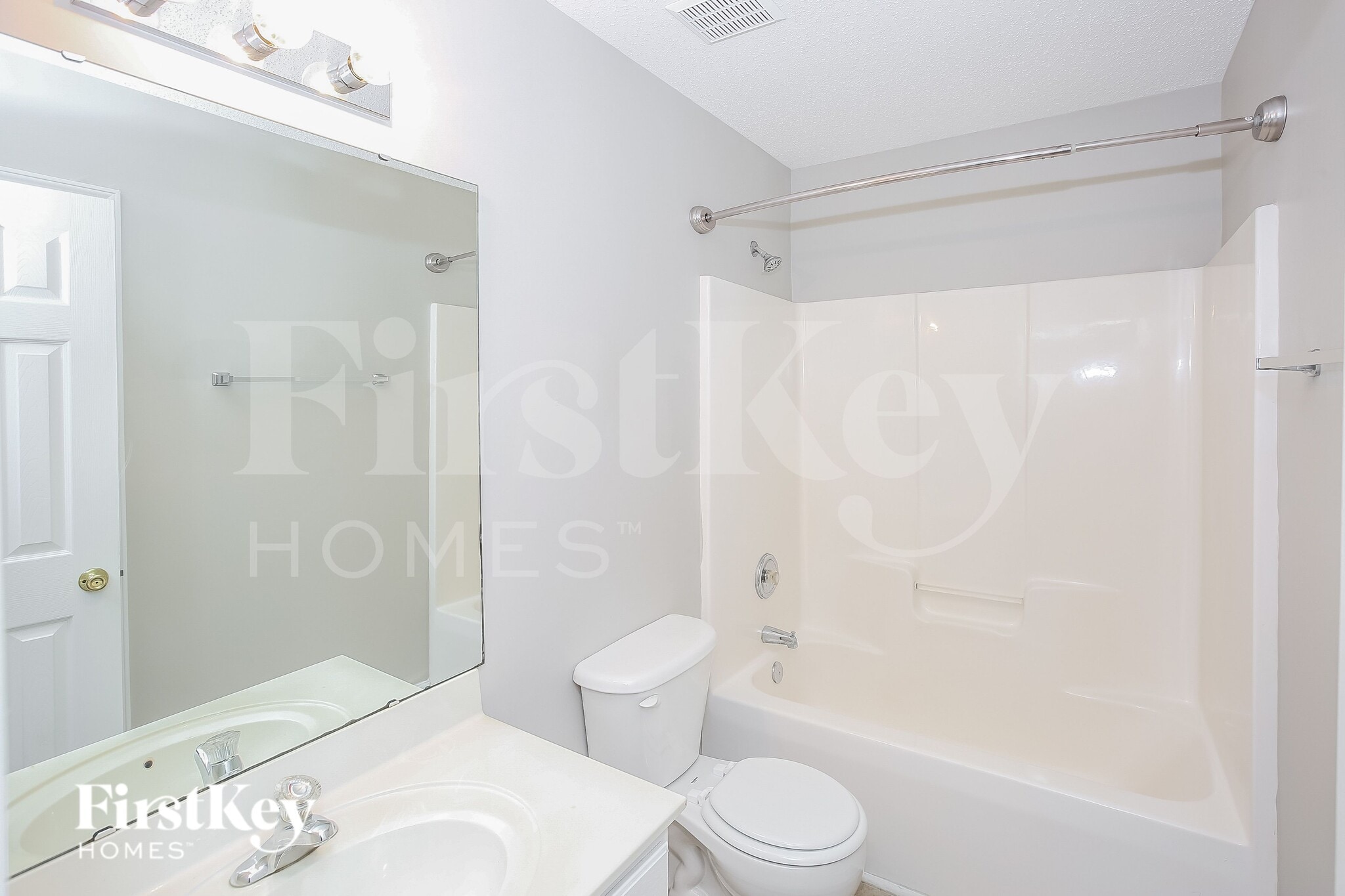 Building Photo - 9143 Simonton Dr