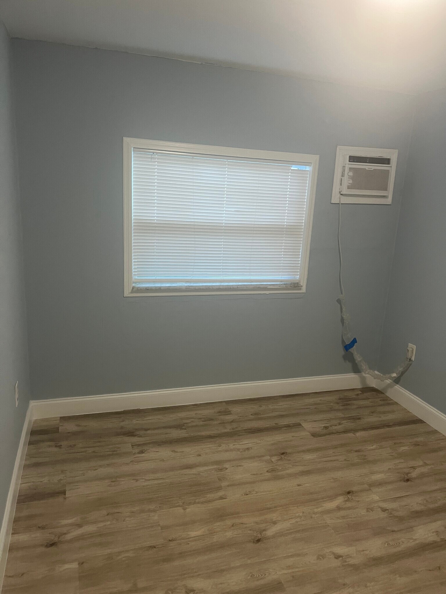 Building Photo - 412 NW 23rd Ct