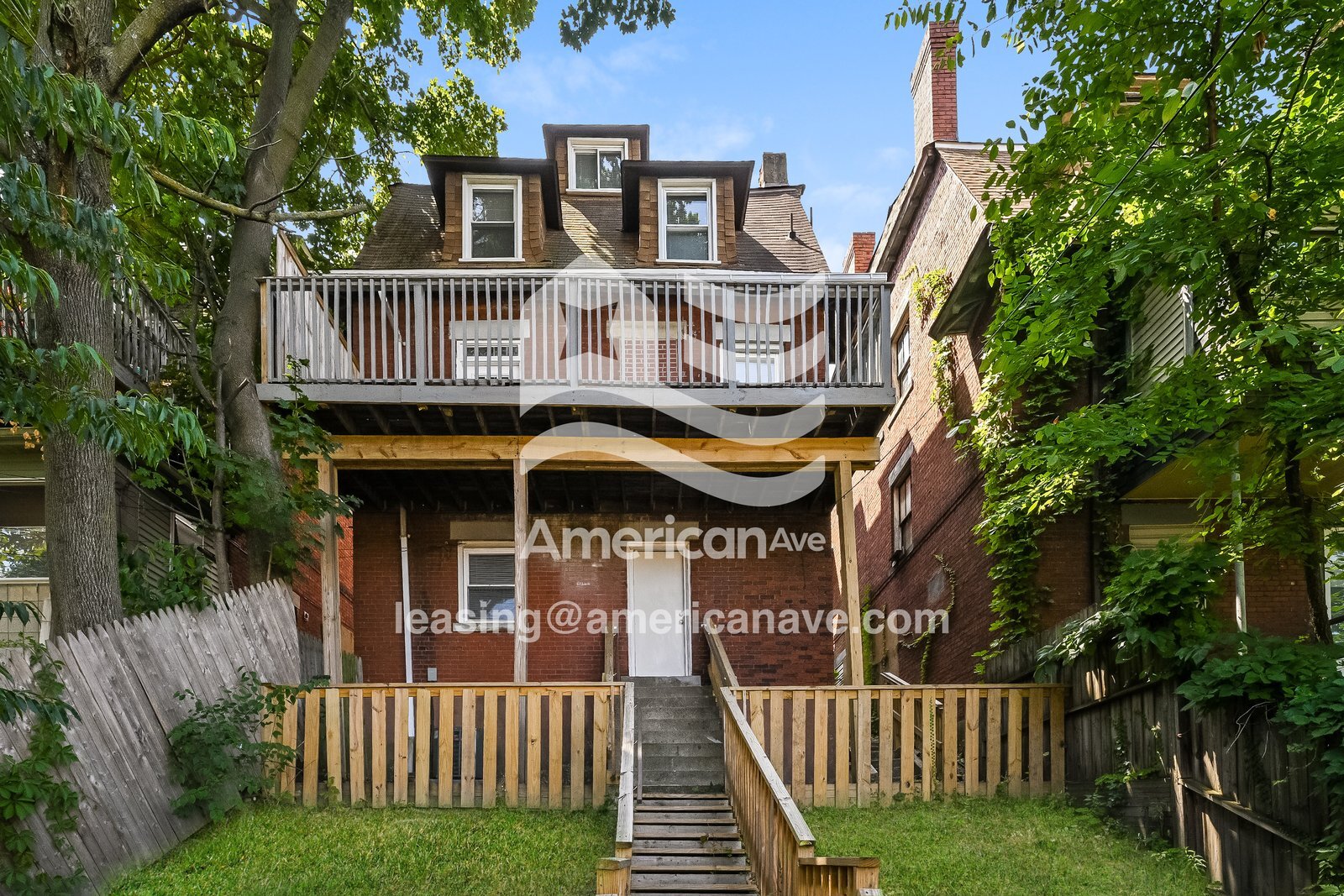 Building Photo - 211 Moore Ave