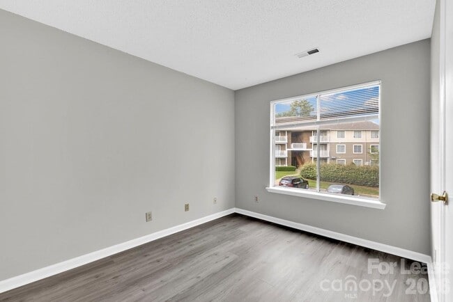 Building Photo - 9531 University Terrace Dr