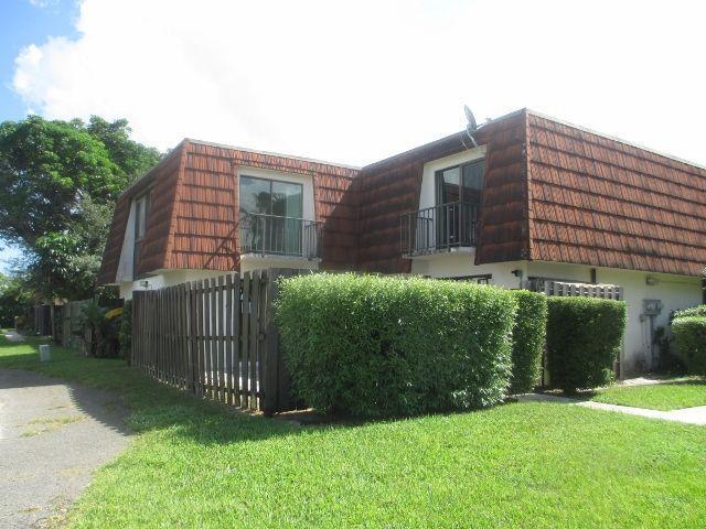 Building Photo - 2160 White Pine Cir
