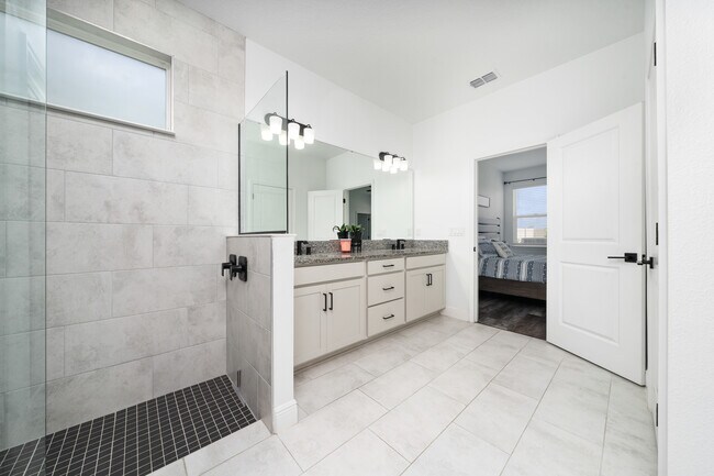 Building Photo - 2591 Seagirt Wy