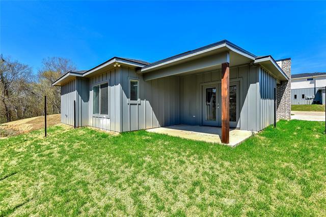 Building Photo - 3060 W Crawford St