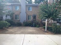 Building Photo - 30 Powers Ferry Manor SE