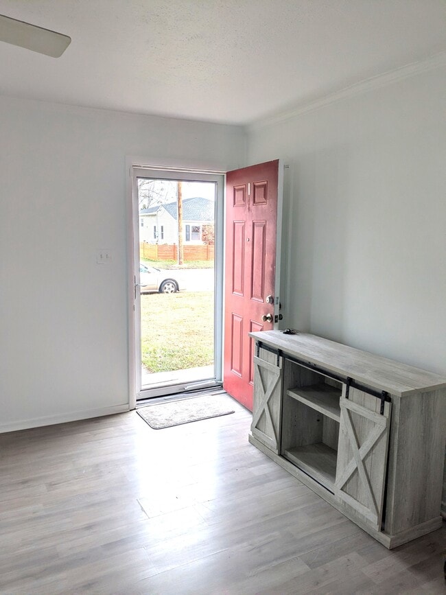 Building Photo - 7405 Wickham Ave