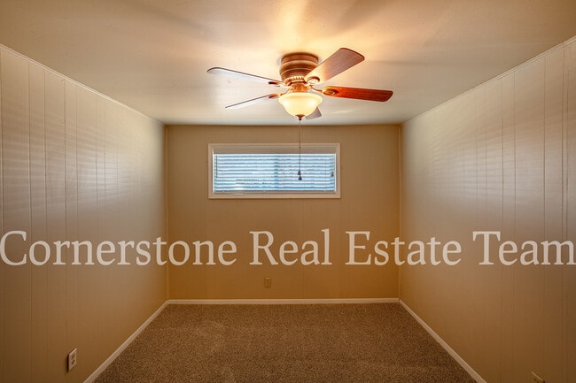 Building Photo - 692 Bridger Dr